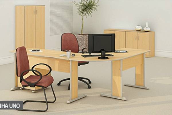 Mesa Reta Uno 1,40 x 0,60 x 0,74 m – 15 mm – Marzo